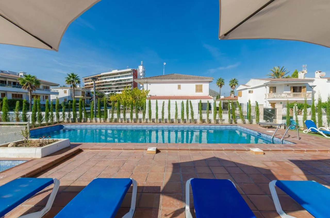 Yourhouse Venecia Apartments Alcudia  Szálloda