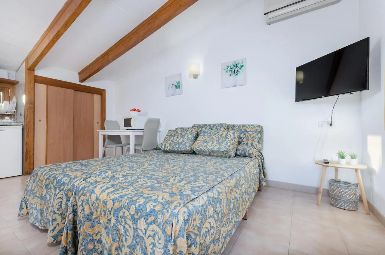 Yourhouse Venecia Apartments Alcudia  2*,  Spanyolország