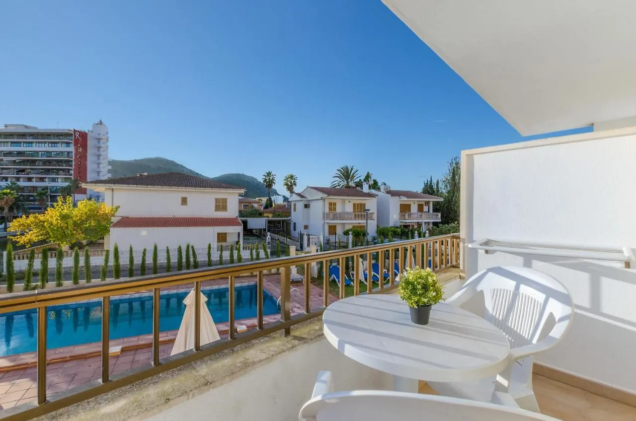 Yourhouse Venecia Apartments Alcudia  Szálloda